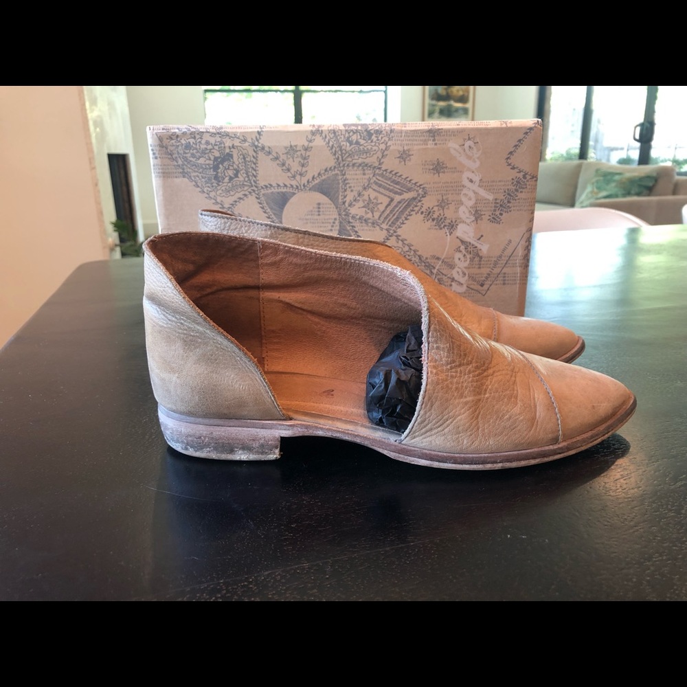 Free People Royals Flat “brown” (taupe) size 39